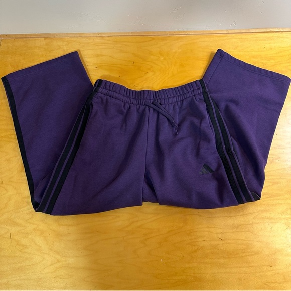 Adidas Women's Essentials 3-Stripes Straight Leg Sweatpants Medium Purple - Picture 7 of 9
